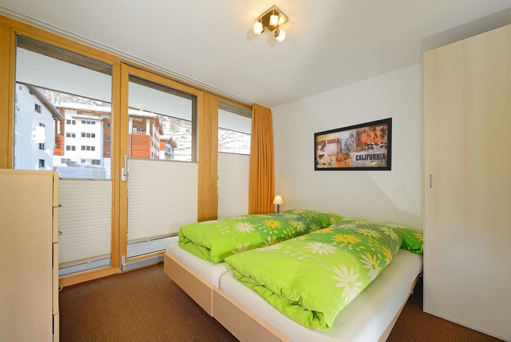 צרמט Ferienwohnung Haus Achilles חדר תמונה